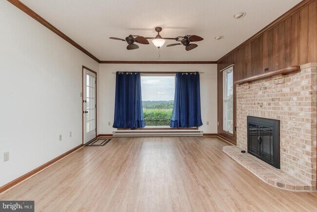 Building Photo - 15529 Dellinger Rd