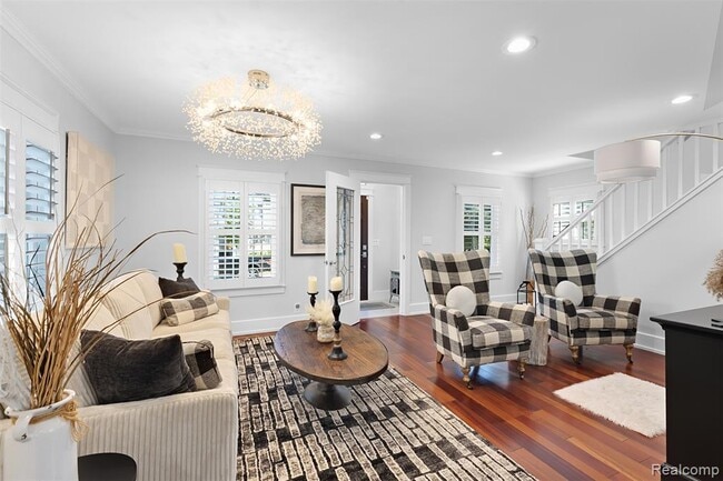 Building Photo - 691 Wallace St