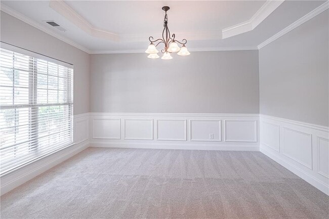 Building Photo - 2668 Lake Manor Circle
