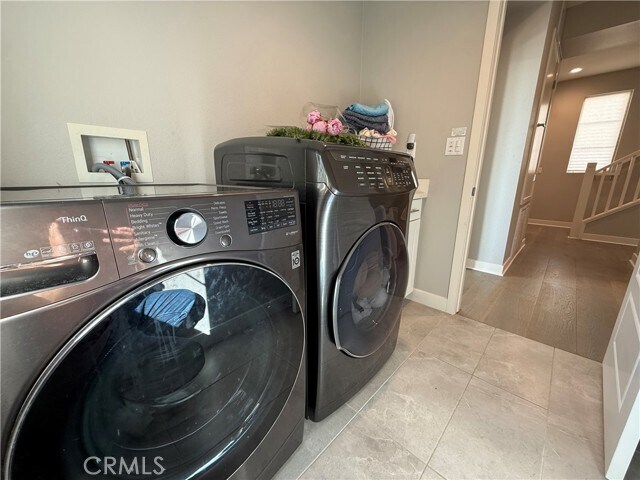 Building Photo - 101 Interval