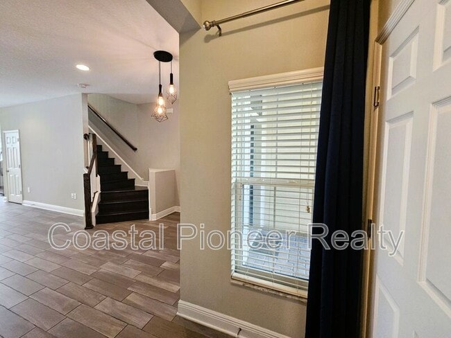 Building Photo - 30219 Southwell Ln