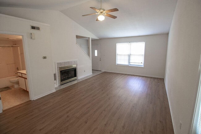 Building Photo - 5200 Tessa Way