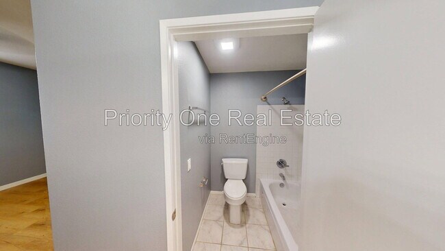 Building Photo - 10766 Sabre Hill Dr