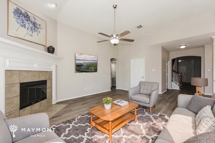 Building Photo - 2625 Gardendale Dr