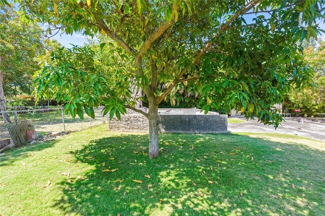 Building Photo - 113 NW 57th St