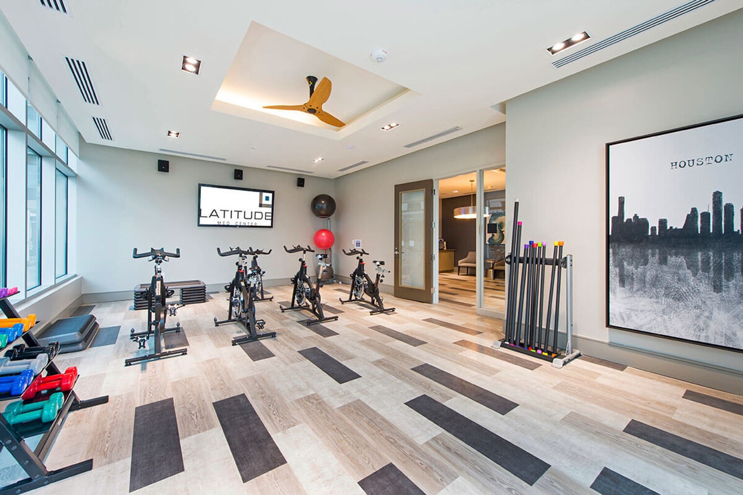 Building Photo - 7865 Travis St