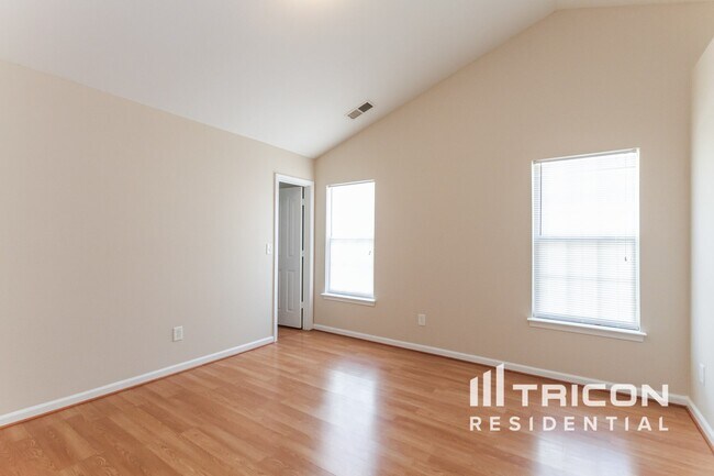 Building Photo - 6724 Commack Dr