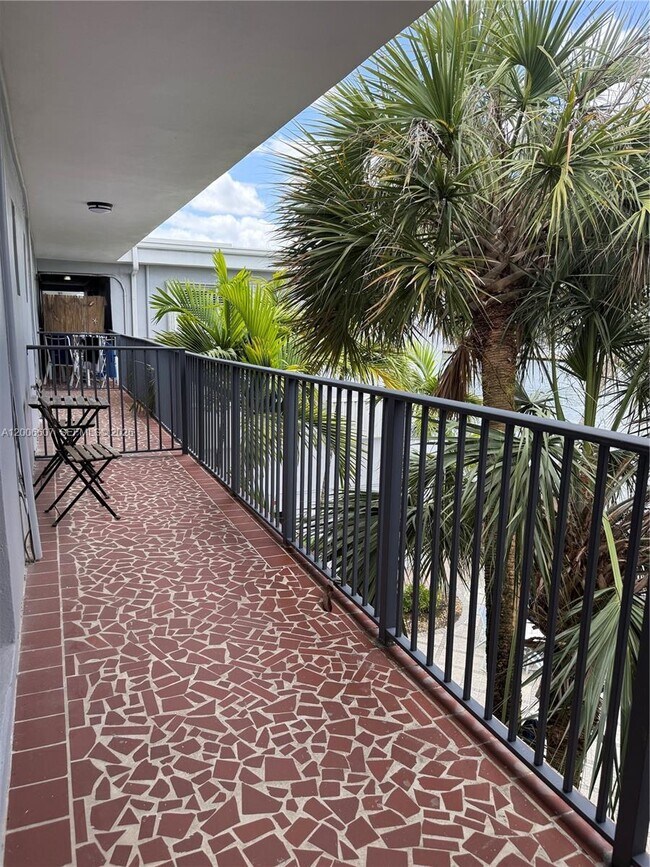 Building Photo - 2600 S Ocean Dr