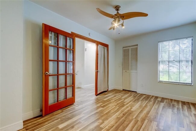 Building Photo - 4139 Brentwood Park Cir
