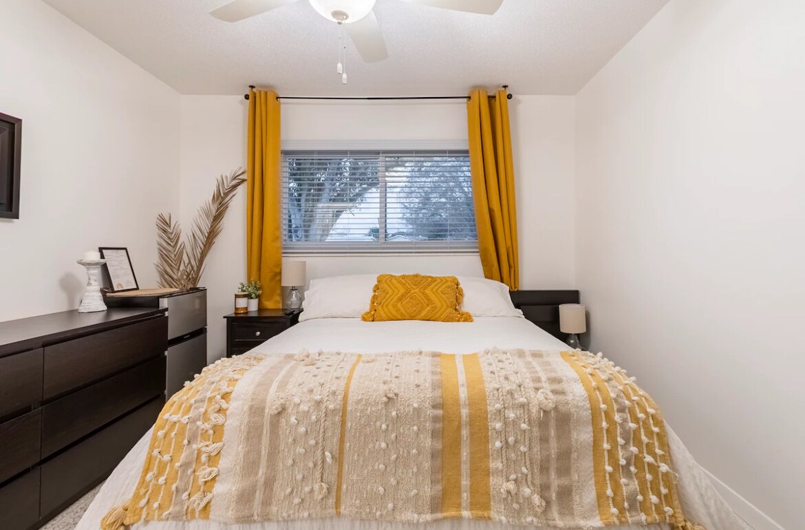 Building Photo - 1447 Caribbean Dr