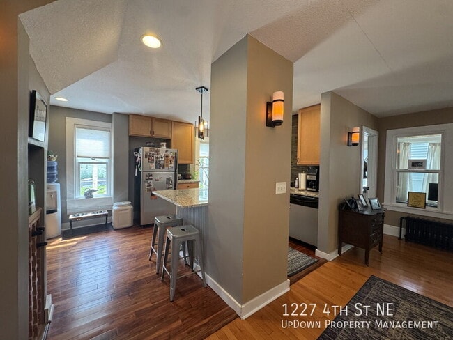 Building Photo - 1227 4th St NE