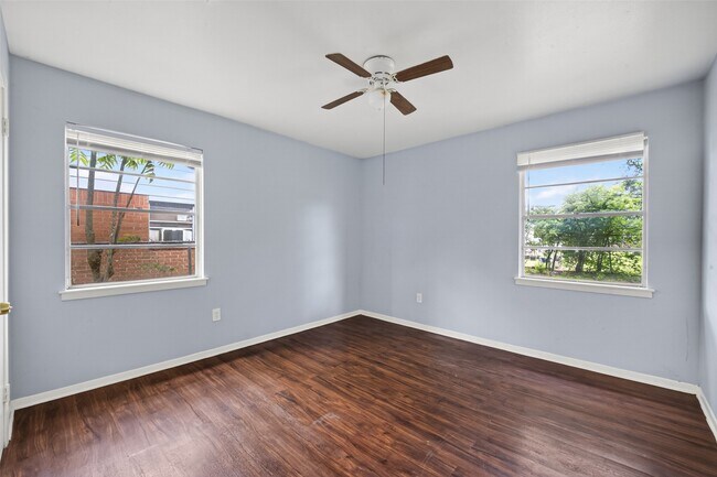 Building Photo - 4118 Sunflower St