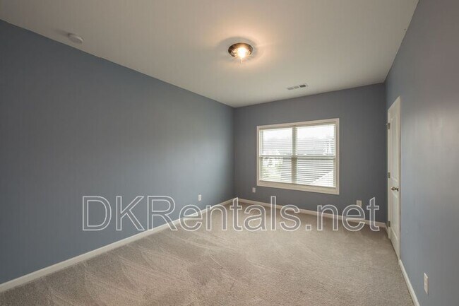 Building Photo - 508 Blackberry Ln