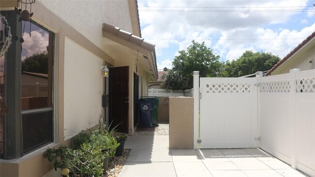 Building Photo - 4105 NW 78th Terrace