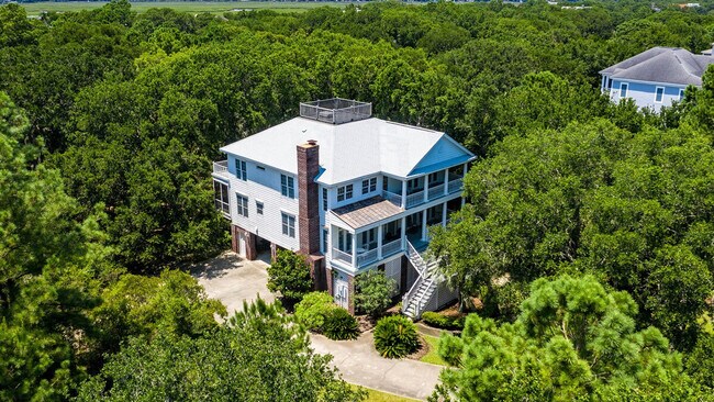 Building Photo - 635 Dune Oaks Dr