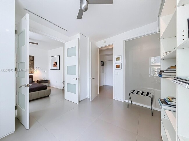Building Photo - 1460 Ocean Dr
