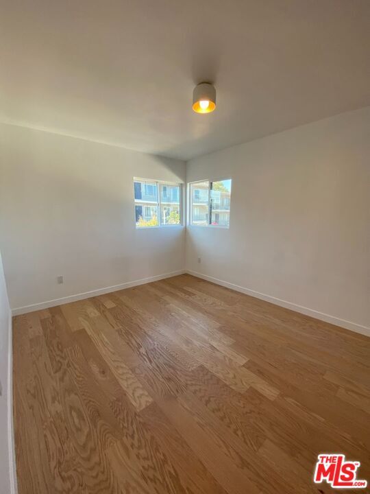 Building Photo - 1129 N Westmoreland Ave