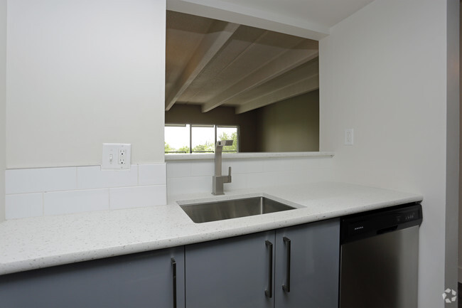 Studio - Unit 704 - Luxe Tower