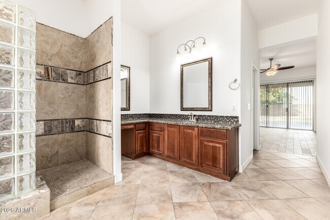 Building Photo - 15468 W Coolidge St