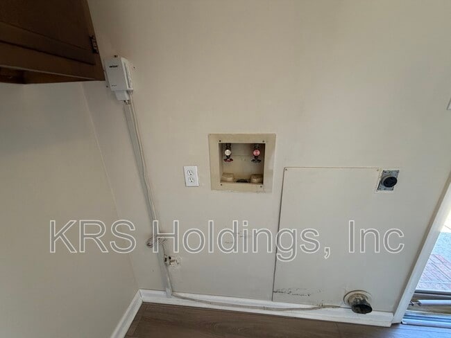 Building Photo - 917 Timber Creek Pl