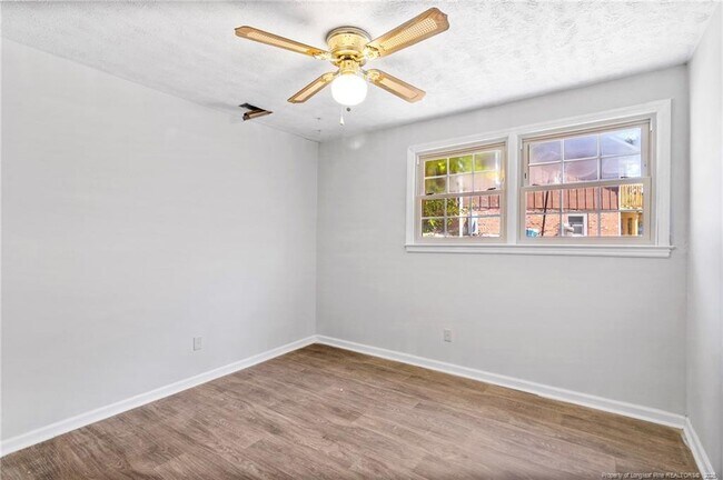 Building Photo - 464 Teal Ct