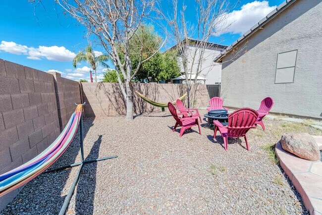 Building Photo - 1549 E Judi Pl