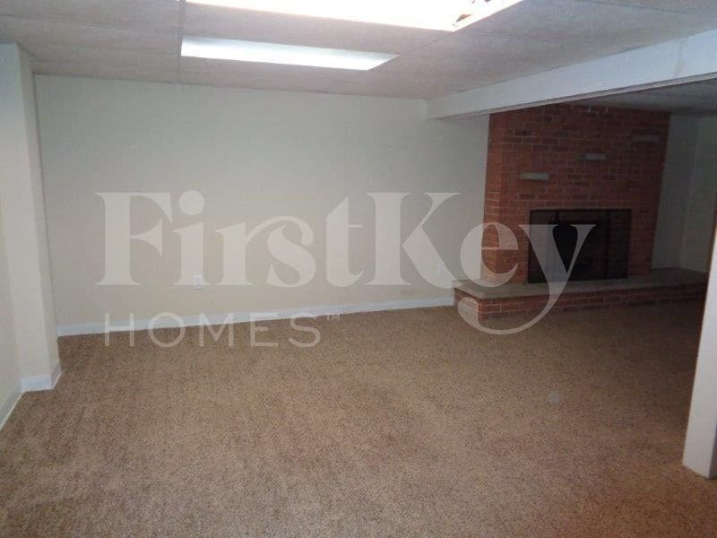 Building Photo - 501 Harmony Dr