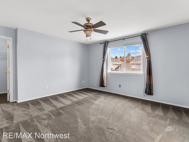 Building Photo - 3 br, 2.5 bath House - 6610 Millstone Ln S...