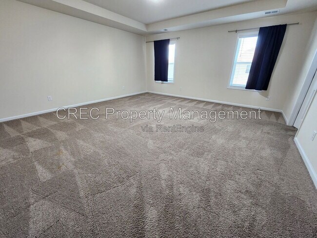 Building Photo - 260 Hyrne Dr