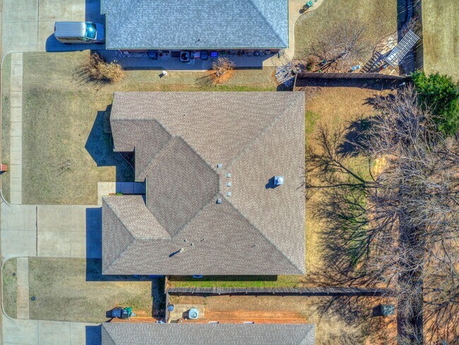 Building Photo - 4 Bed | 2 Bath | 2 Car Garage - Edmond Schools - North Hampton Addition