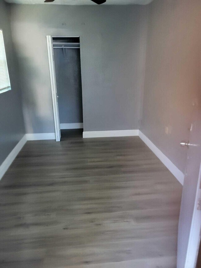 Building Photo - 720 47th St