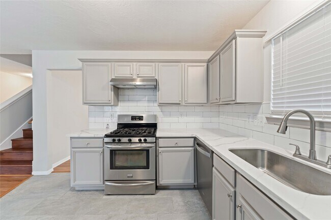 Building Photo - 21507 Windsor Castle Dr