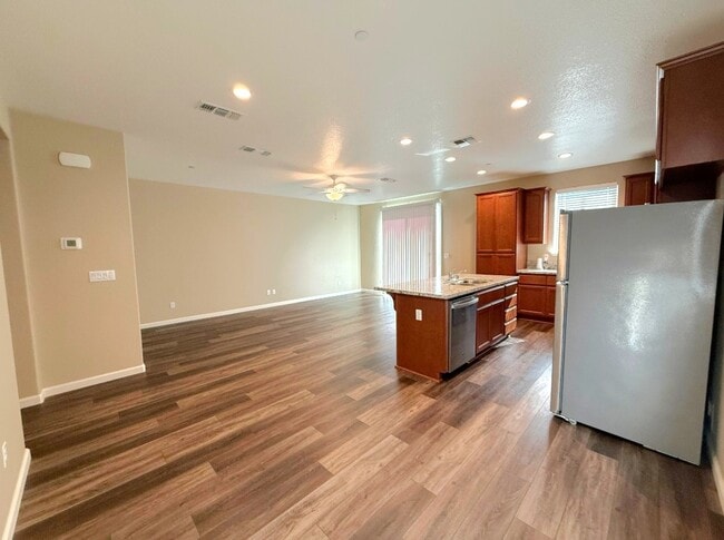 Building Photo - 4422 Andrea Dr