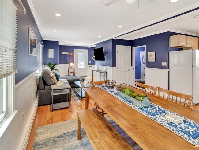 Building Photo - 16 Manomet Ave