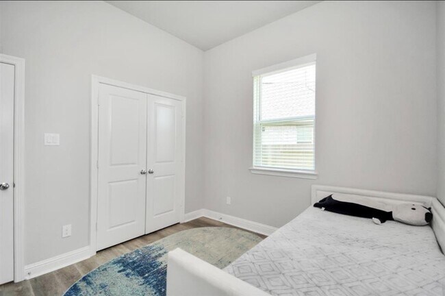 Building Photo - 8707 Morris Wds Dr