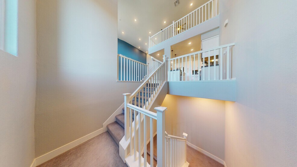 Building Photo - 44819 S Grimmer Blvd