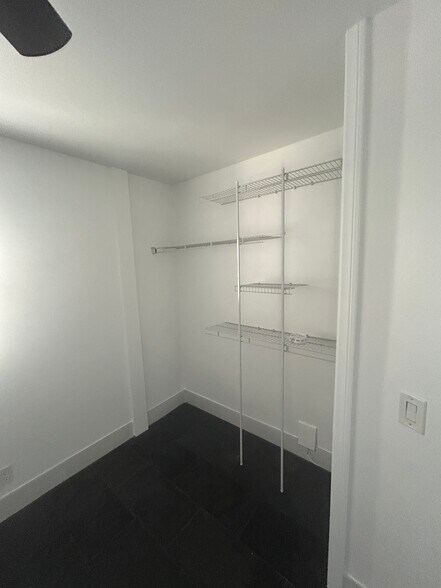 Building Photo - 3705 Sunset Ln