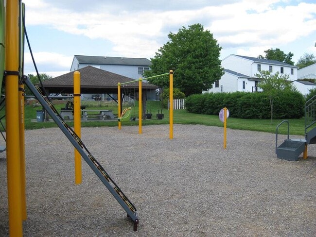 Building Photo - 214 Magnolia Dr