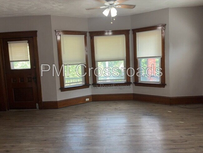 Building Photo - 1388 W 91st St