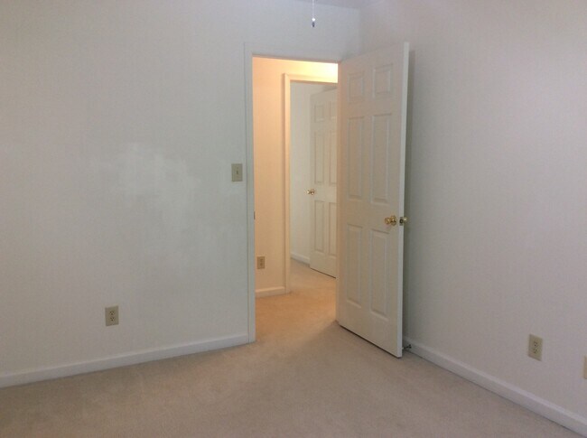 Building Photo - Vass Meadows