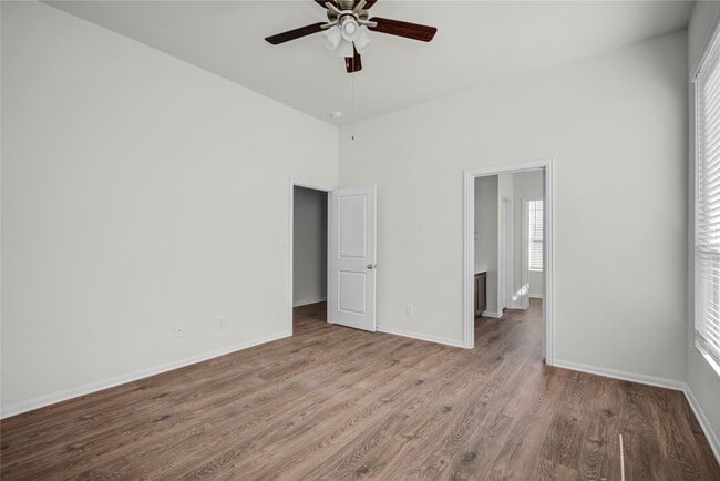 Building Photo - 416 Magnolia Ln