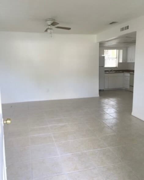 Building Photo - 3004 Oaklawn Ave