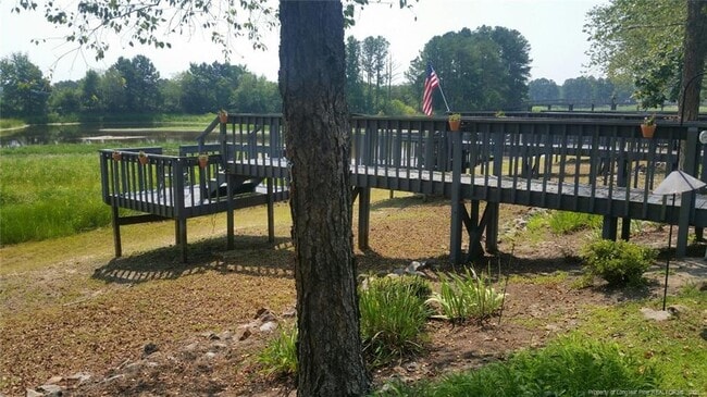 Building Photo - 185 Cranes Cove