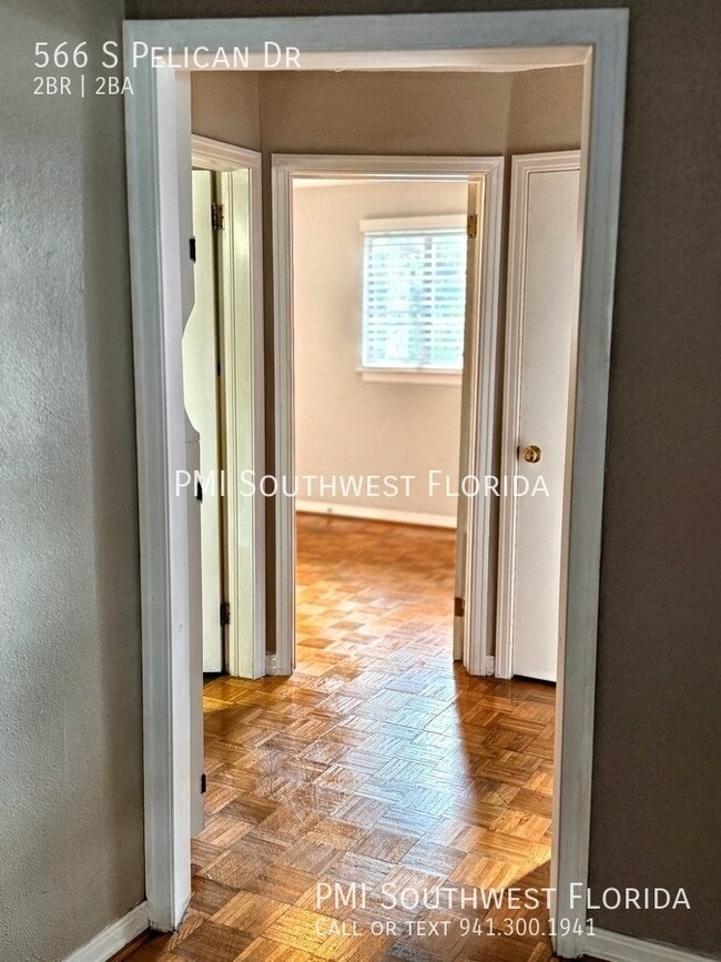 Building Photo - 566 S Pelican Dr