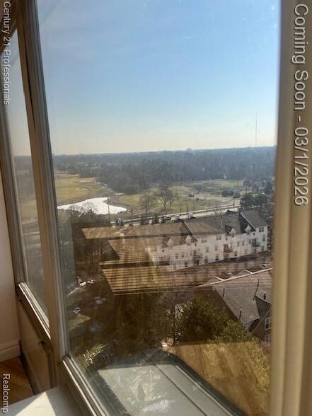 Building Photo - 5000 Town Center Dr