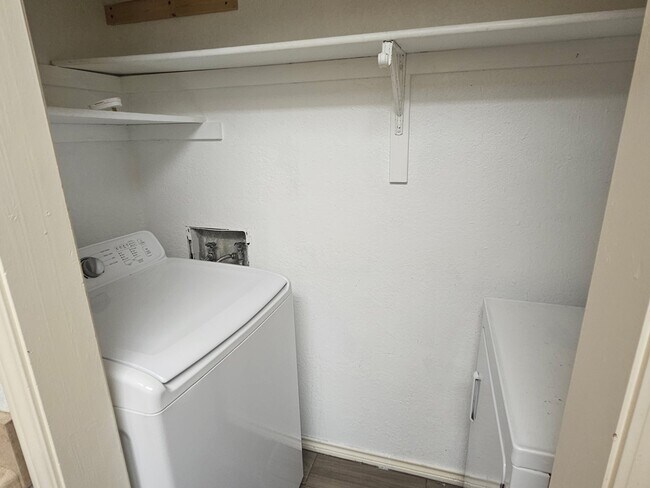 Building Photo - 3609 W Northgate Dr