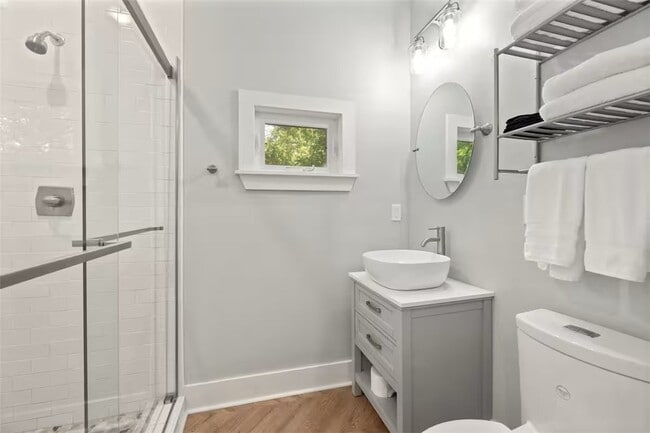 Building Photo - 93 S W Ave