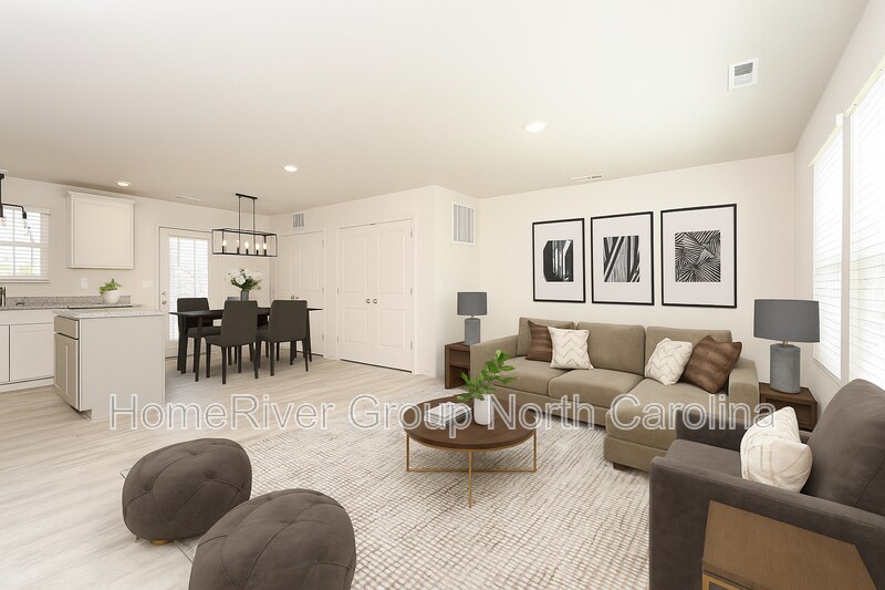 Building Photo - 2808 Carrollwood Dr
