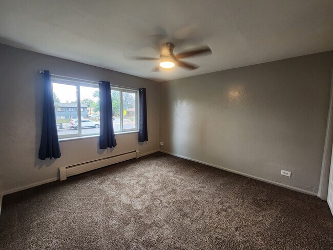 Building Photo - 1994 Elmira St