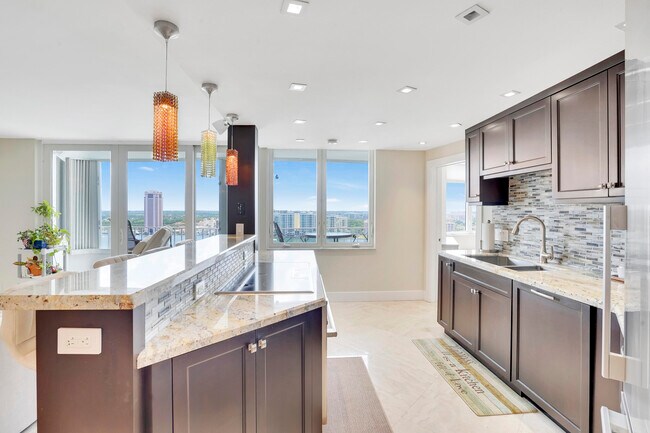 Building Photo - 550 S Ocean Blvd
